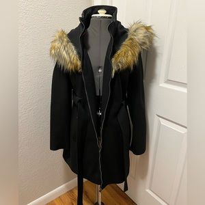 (SOLD) Very Chic Winter Coat!